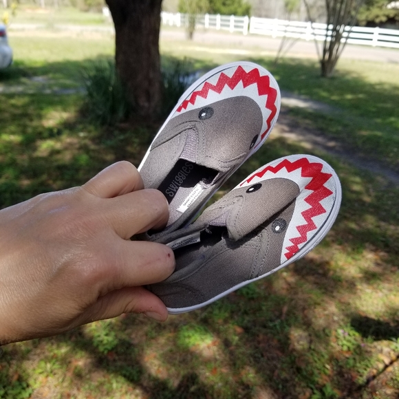 Baby shark shoes, Swiggles, sz 5 in very good condition. - Picture 7 of 10